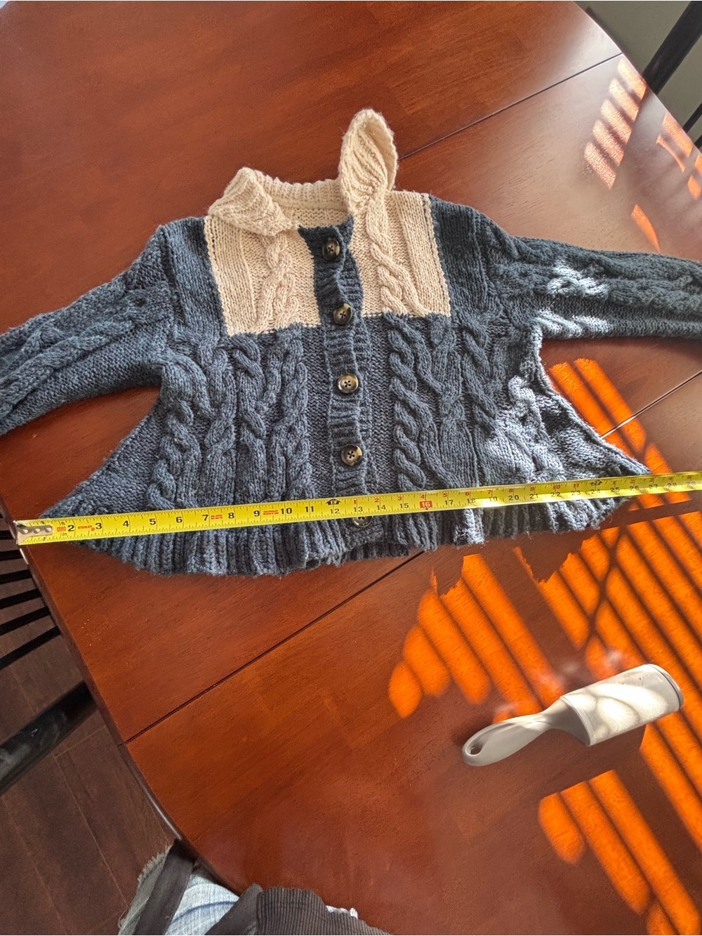 Pilcro Navy and Cream Shawl-Collar Cable Knit Cardigan sz XXS - Picture 11 of 14